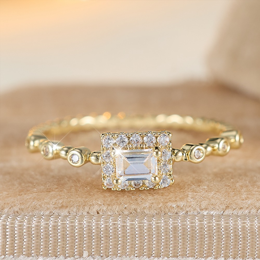 Elegant Rectangular Synthetic Zirconia Ring with Halos
